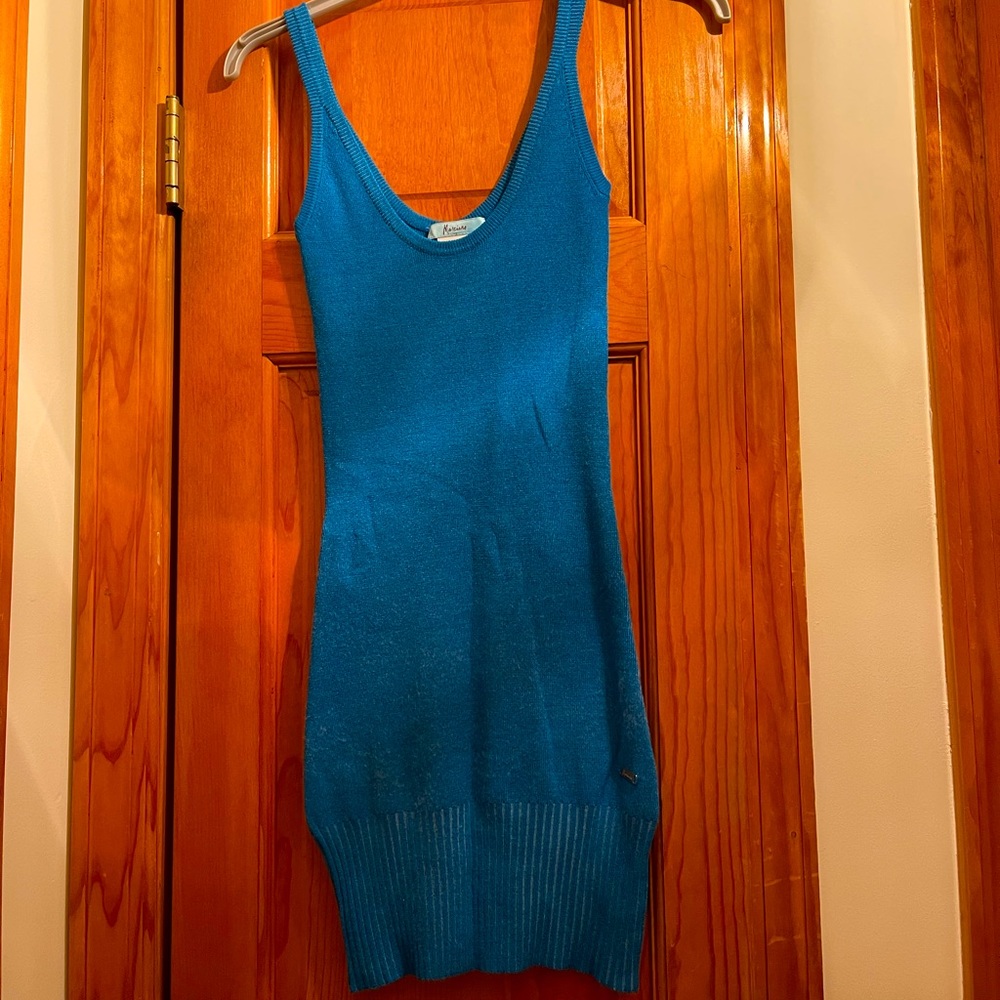 Guess stretchy tank.